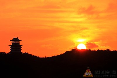 【鋼城文苑】夕陽(yáng)無(wú)限好 人間重晚晴